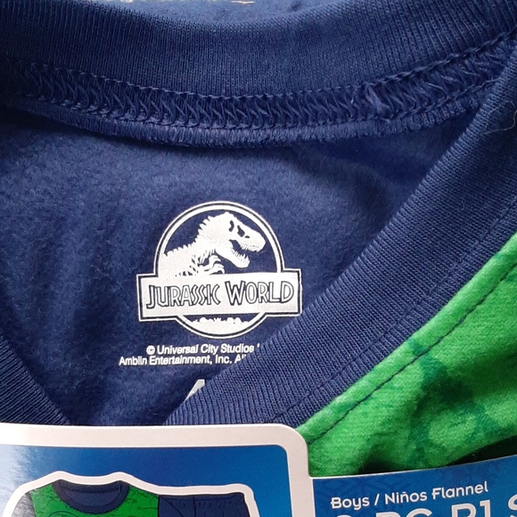 JURASSIC WORLD PAJAMAS BOYS 4/5 - Picture 3 of 5